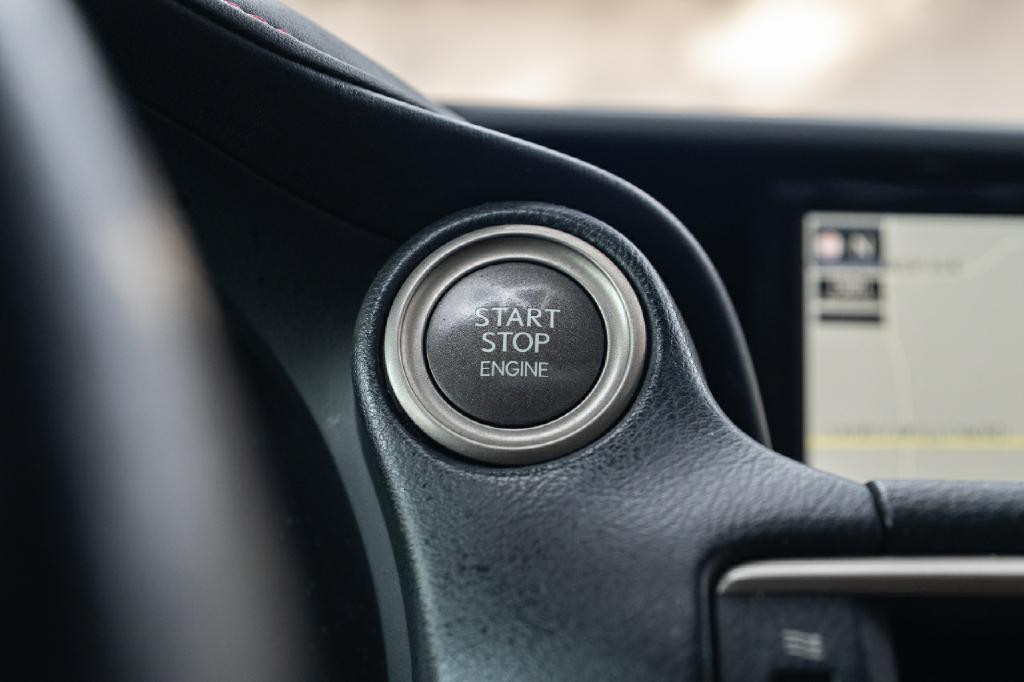 2019 Lexus IS Image 25