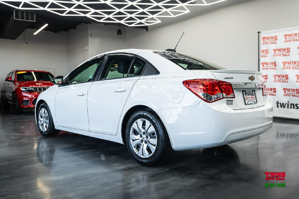 2015 Chevrolet Cruze Image 4