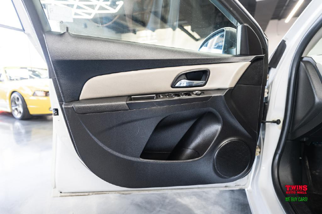 2015 Chevrolet Cruze Image 10