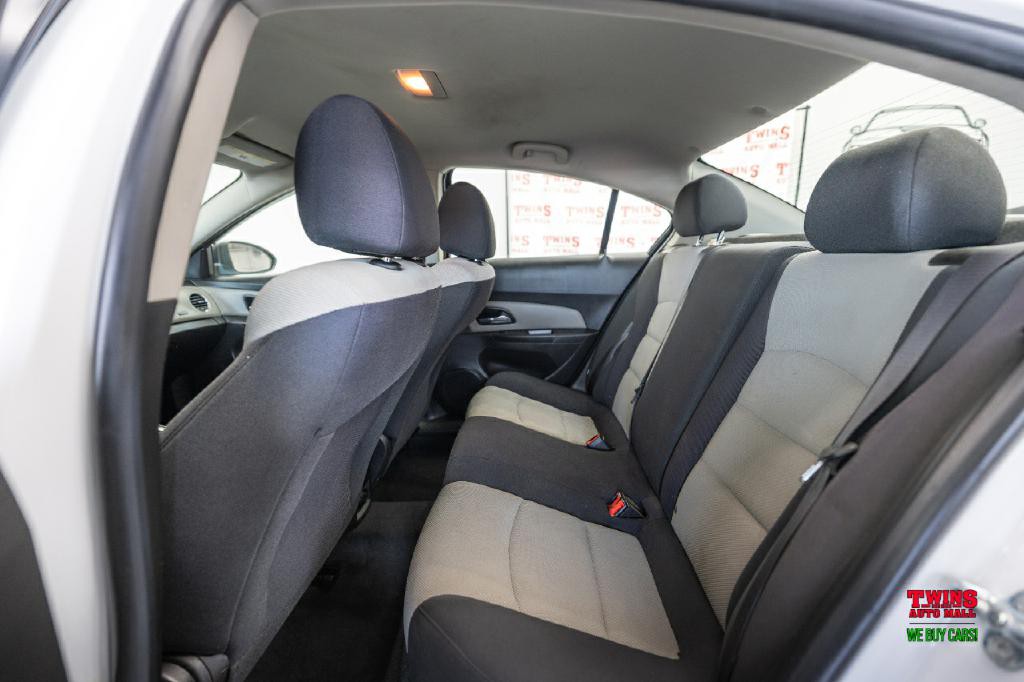 2015 Chevrolet Cruze Image 13