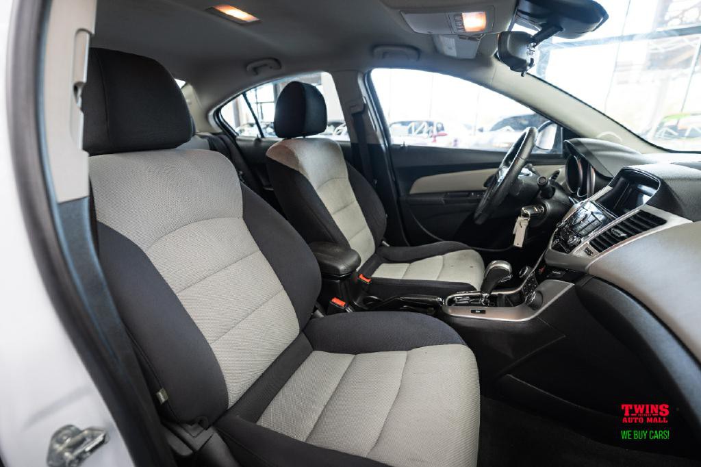2015 Chevrolet Cruze Image 15