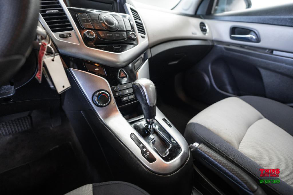 2015 Chevrolet Cruze Image 19