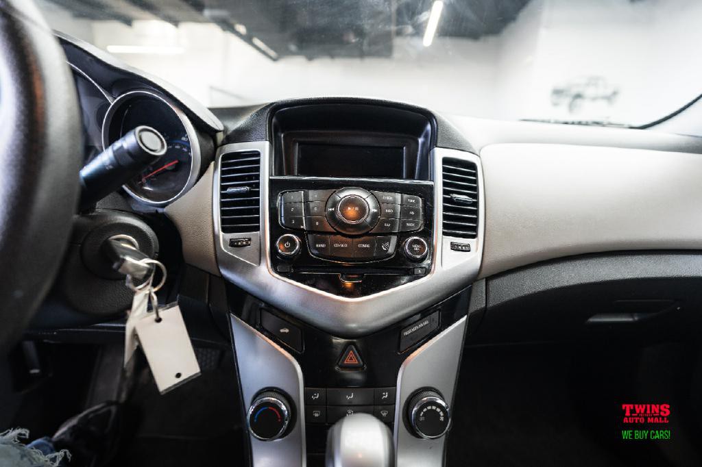 2015 Chevrolet Cruze Image 20