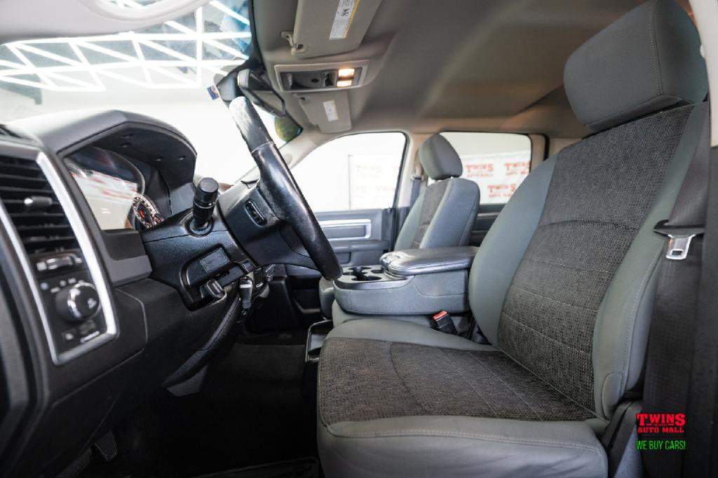 2015 RAM 2500 Image 12