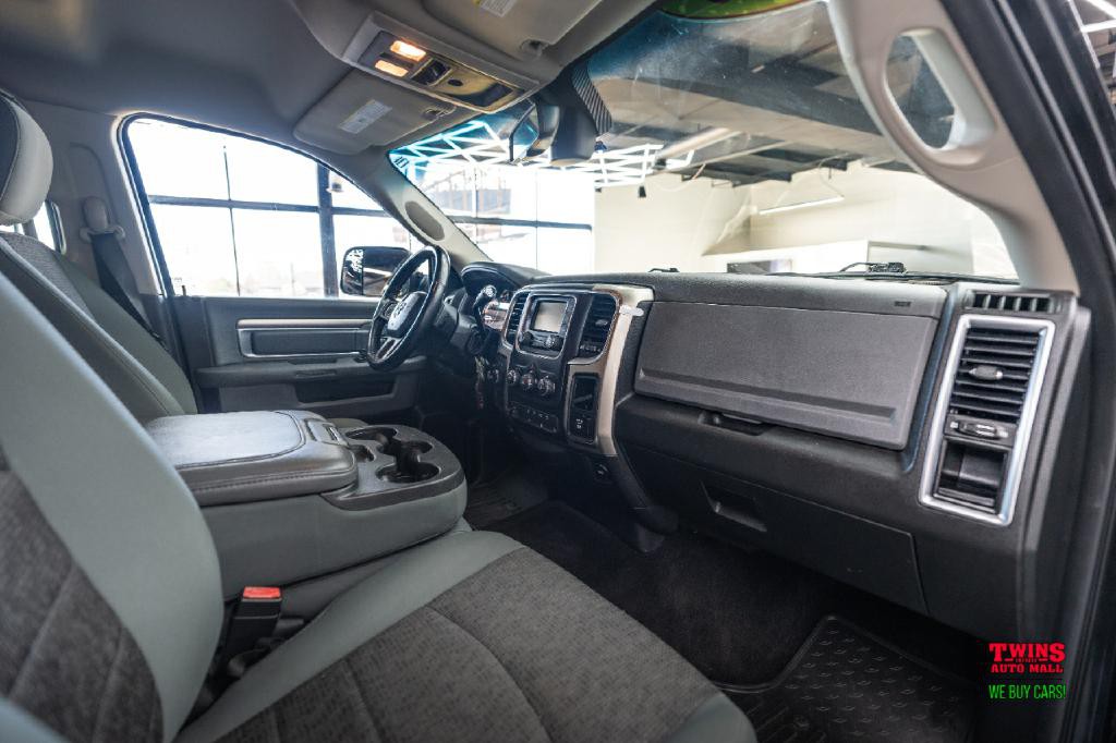 2015 RAM 2500 Image 16