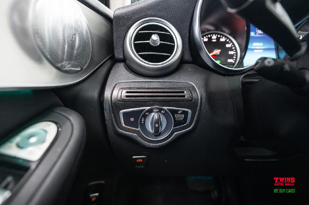 2020 Mercedes-Benz GLC-Class Image 26