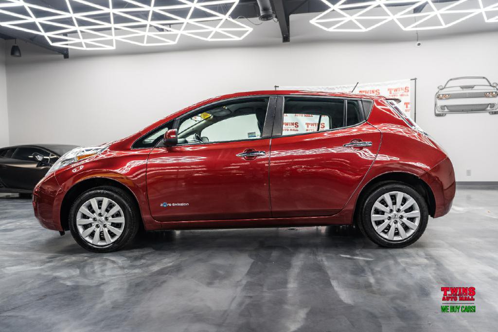 2015 Nissan Leaf Image 3