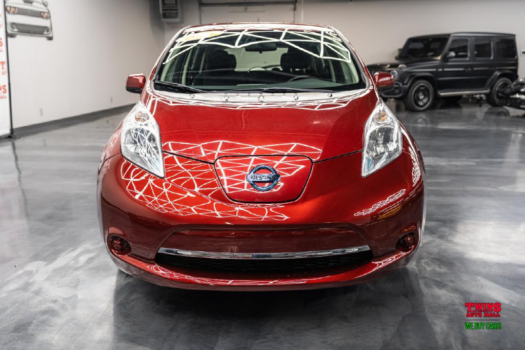 2015 Nissan Leaf Image 9