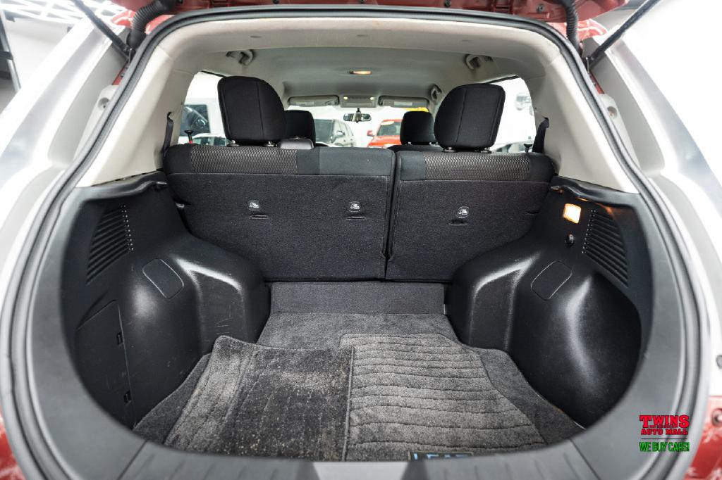 2015 Nissan Leaf Image 14