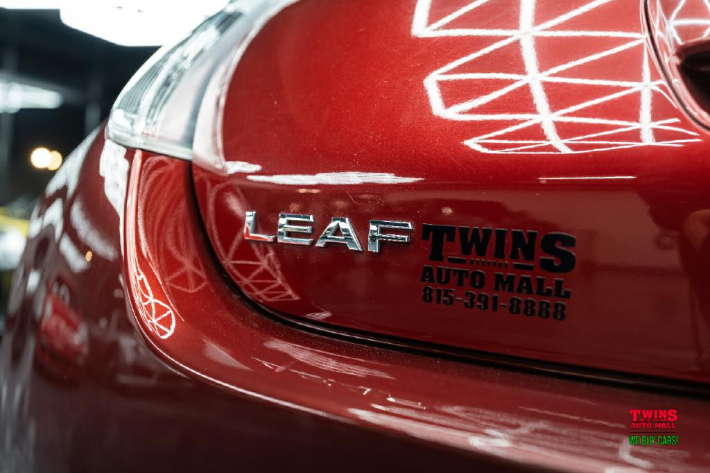 2015 Nissan Leaf Image 29