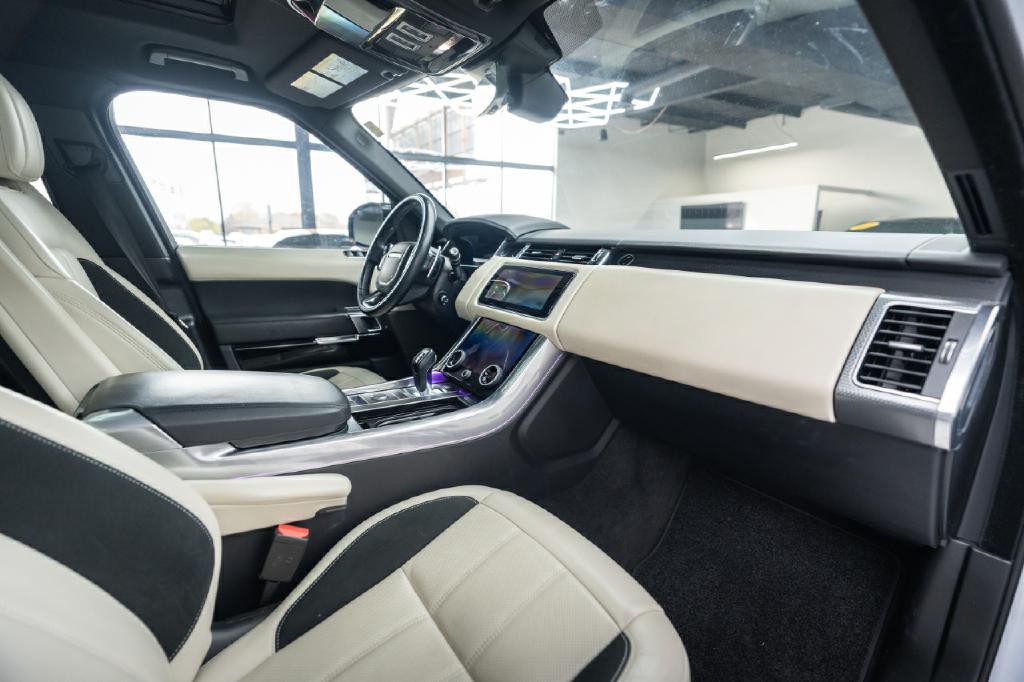 2020 Land Rover Range Rover Sport Image 17