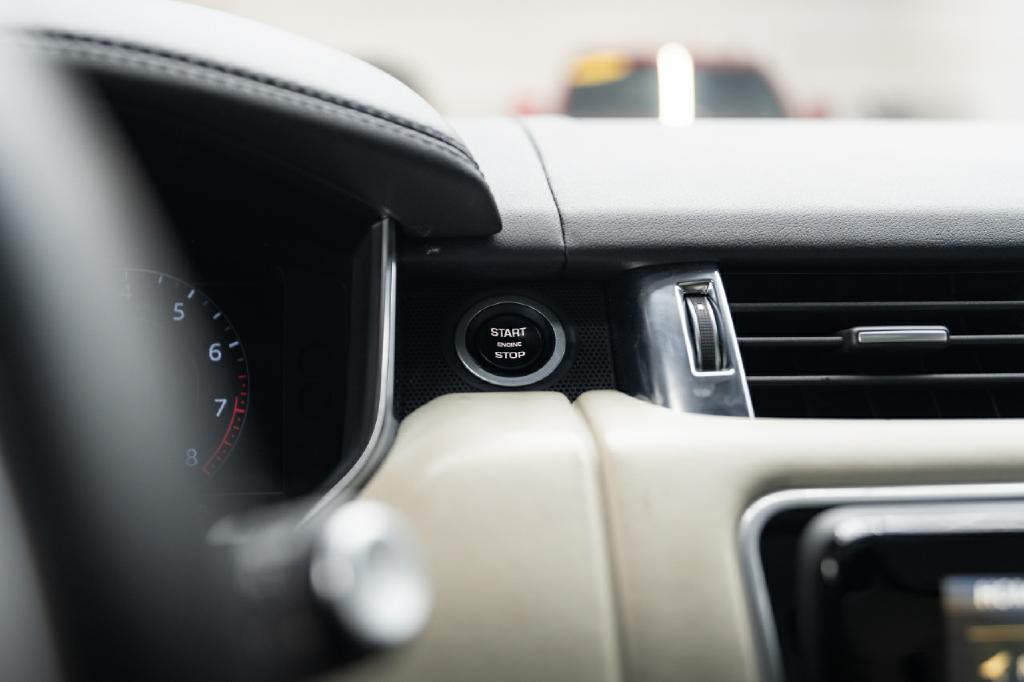 2020 Land Rover Range Rover Sport Image 25