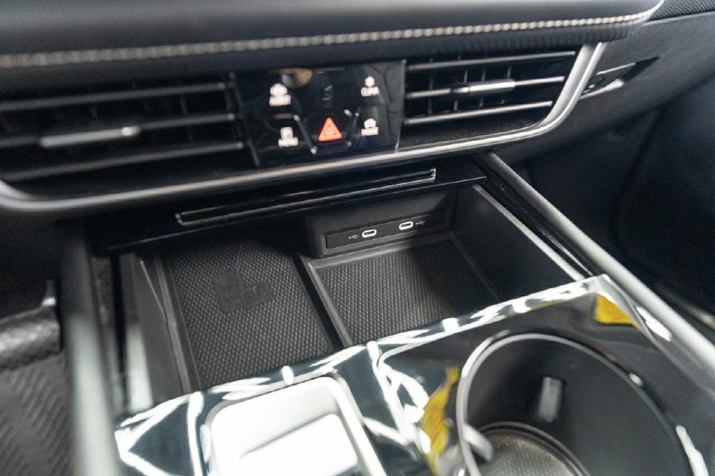 2024 Volkswagen Atlas Image 25