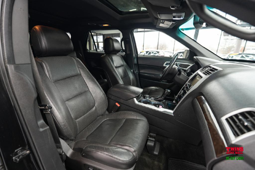 2015 Ford Explorer Image 17