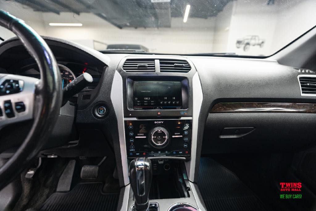 2015 Ford Explorer Image 23