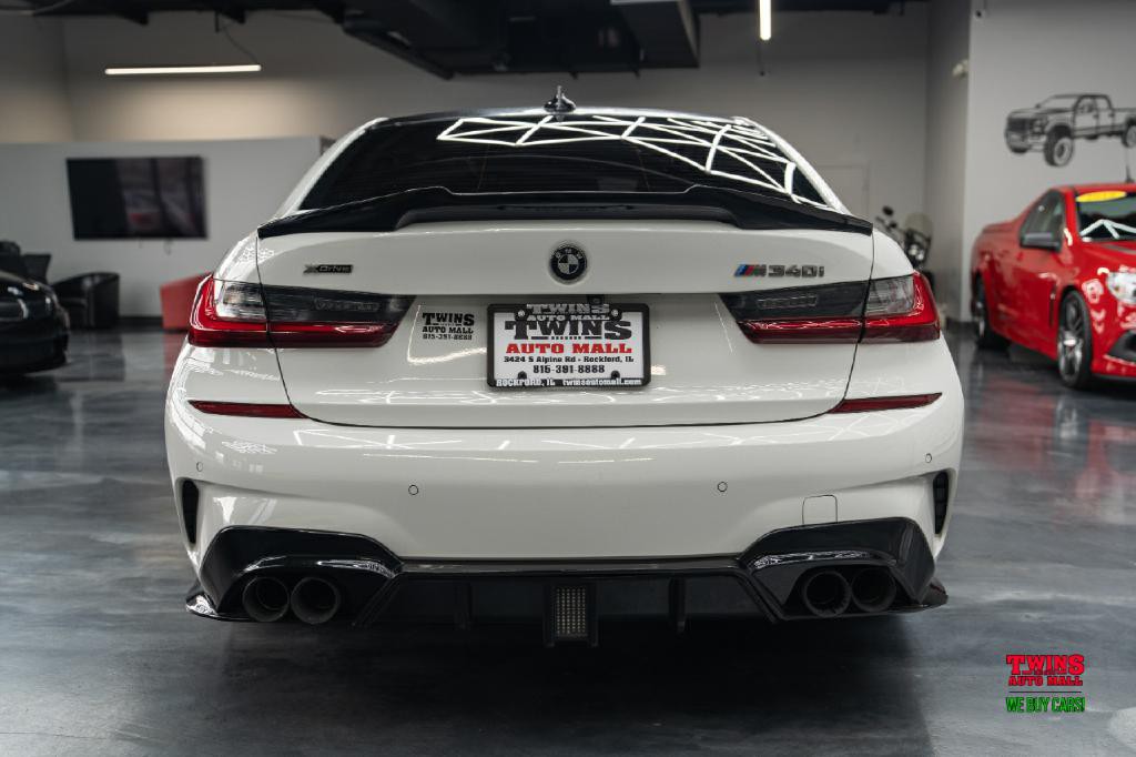 2022 BMW 3 Series Image 5