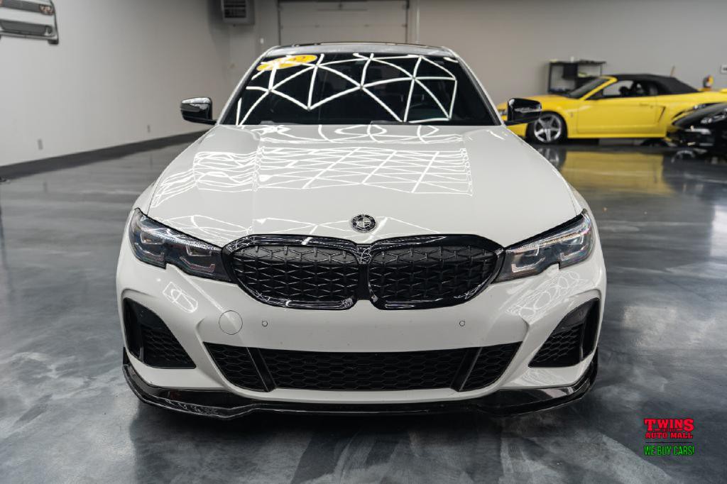2022 BMW 3 Series Image 9