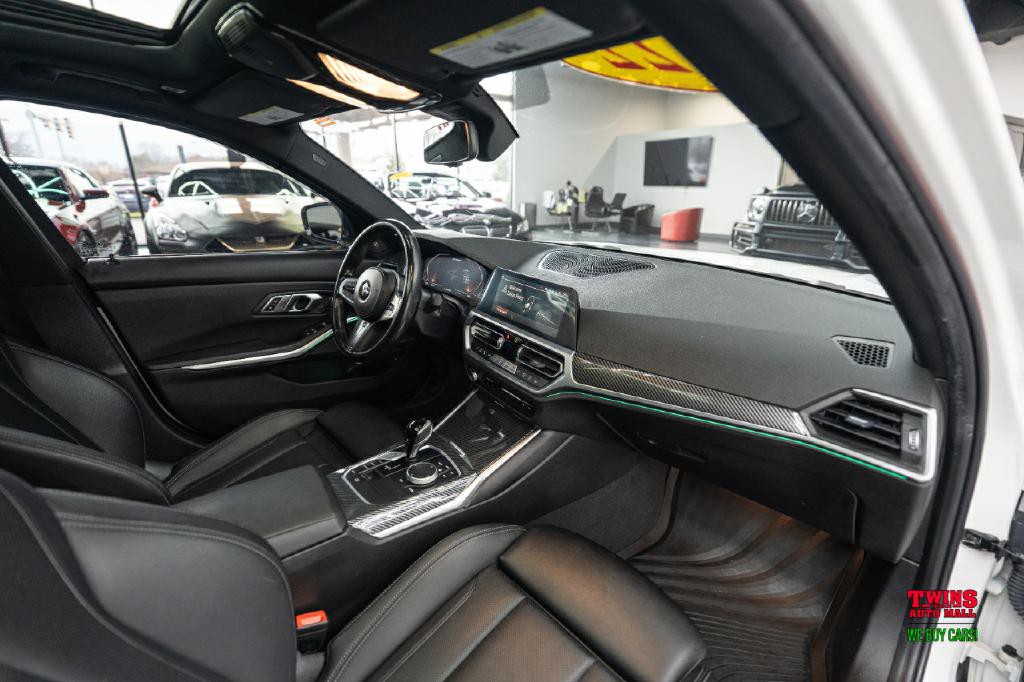 2022 BMW 3 Series Image 17