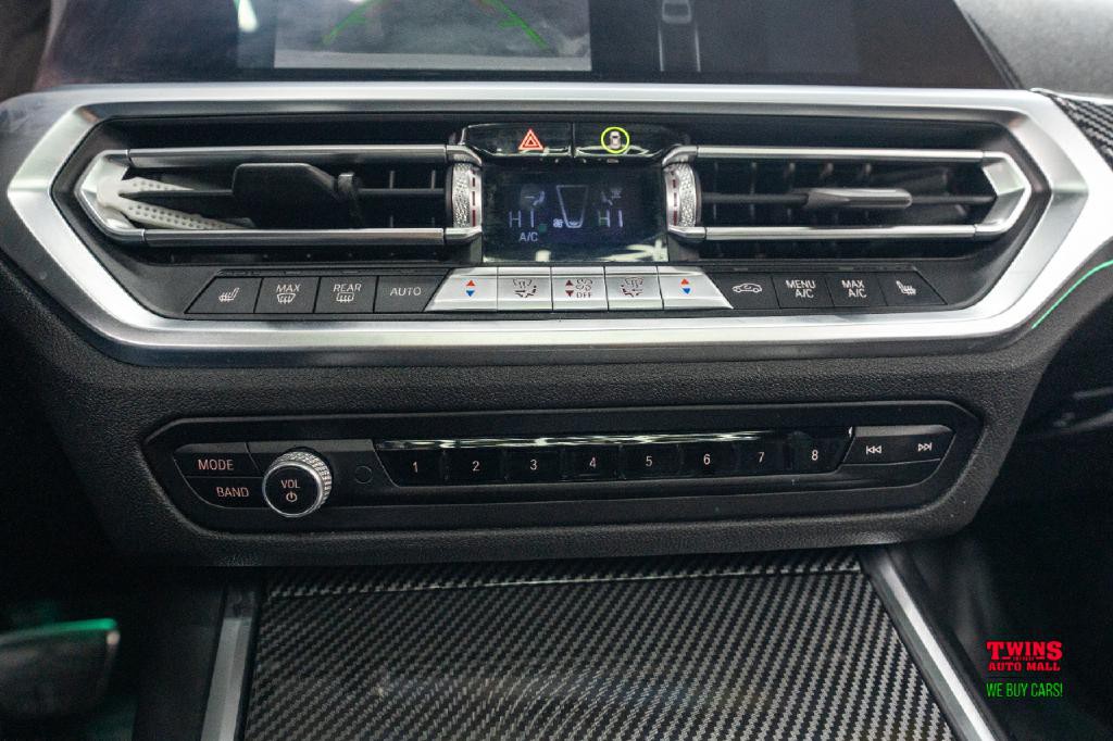 2022 BMW 3 Series Image 24