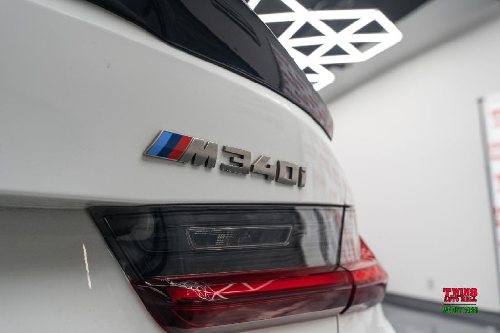 2022 BMW 3 Series Image 38