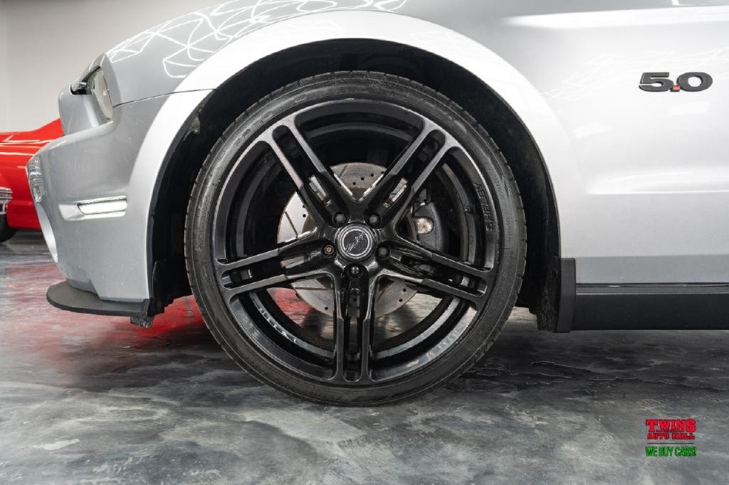 2011 Ford Mustang Image 6