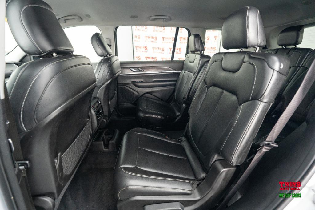 2023 Jeep Grand Cherokee Image 13