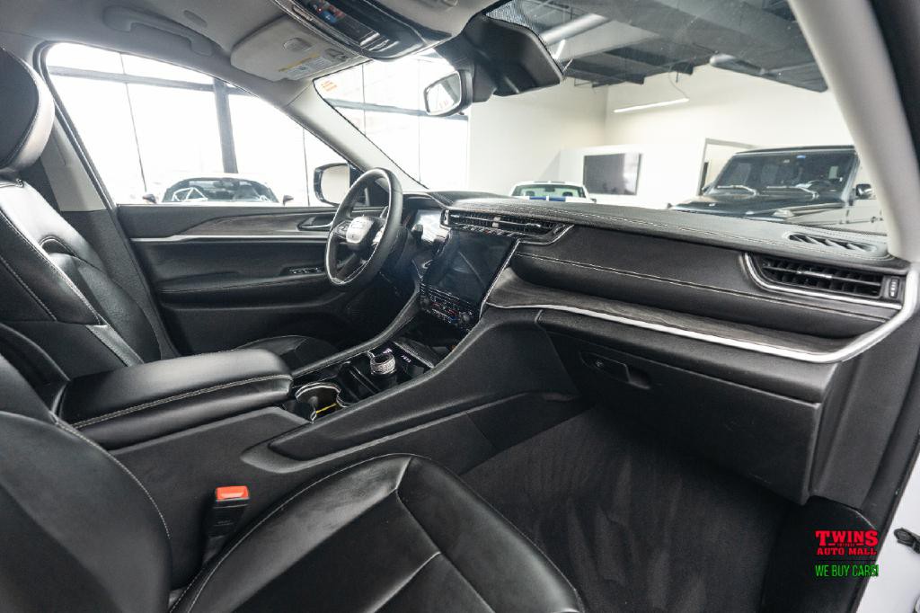 2023 Jeep Grand Cherokee Image 18