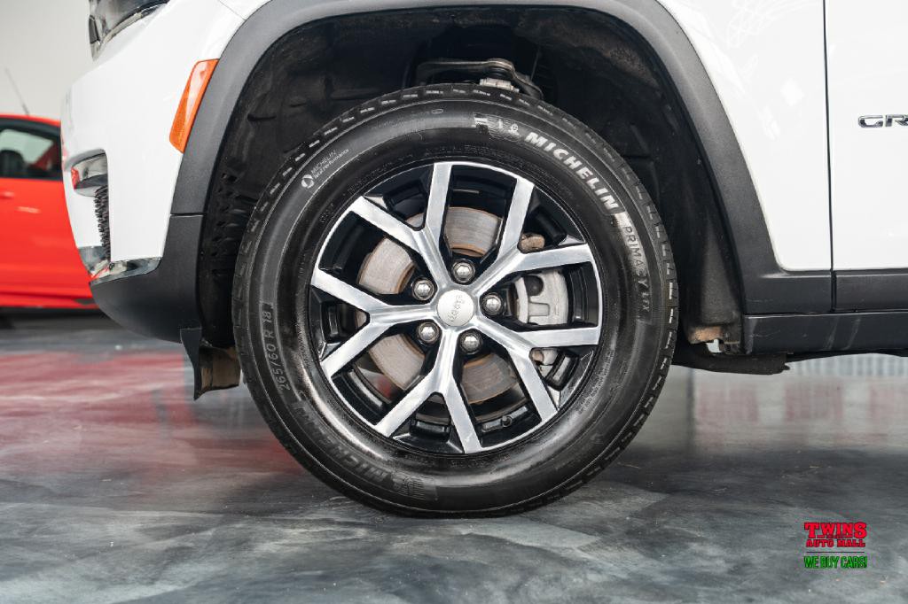 2023 Jeep Grand Cherokee Image 28