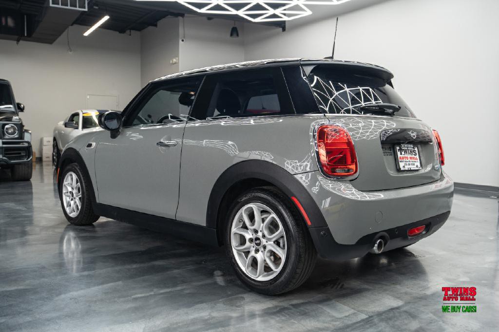 2020 MINI Cooper Image 4