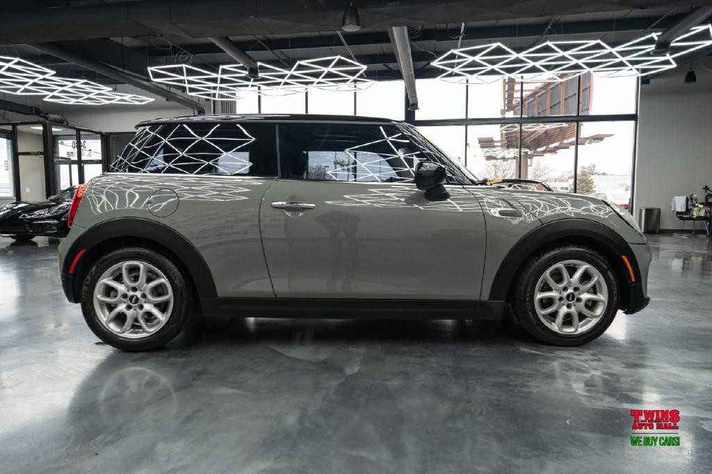 2020 MINI Cooper Image 7