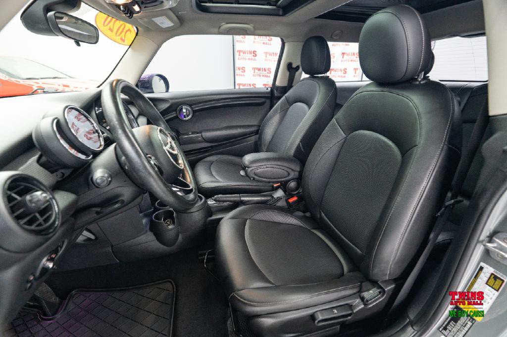 2020 MINI Cooper Image 12