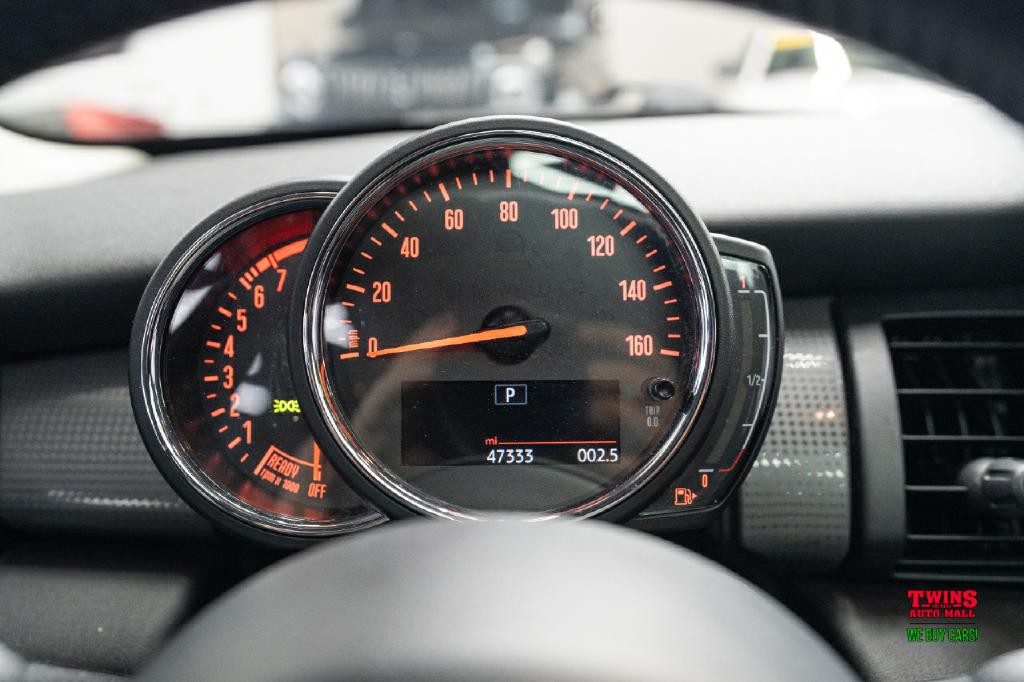 2020 MINI Cooper Image 18