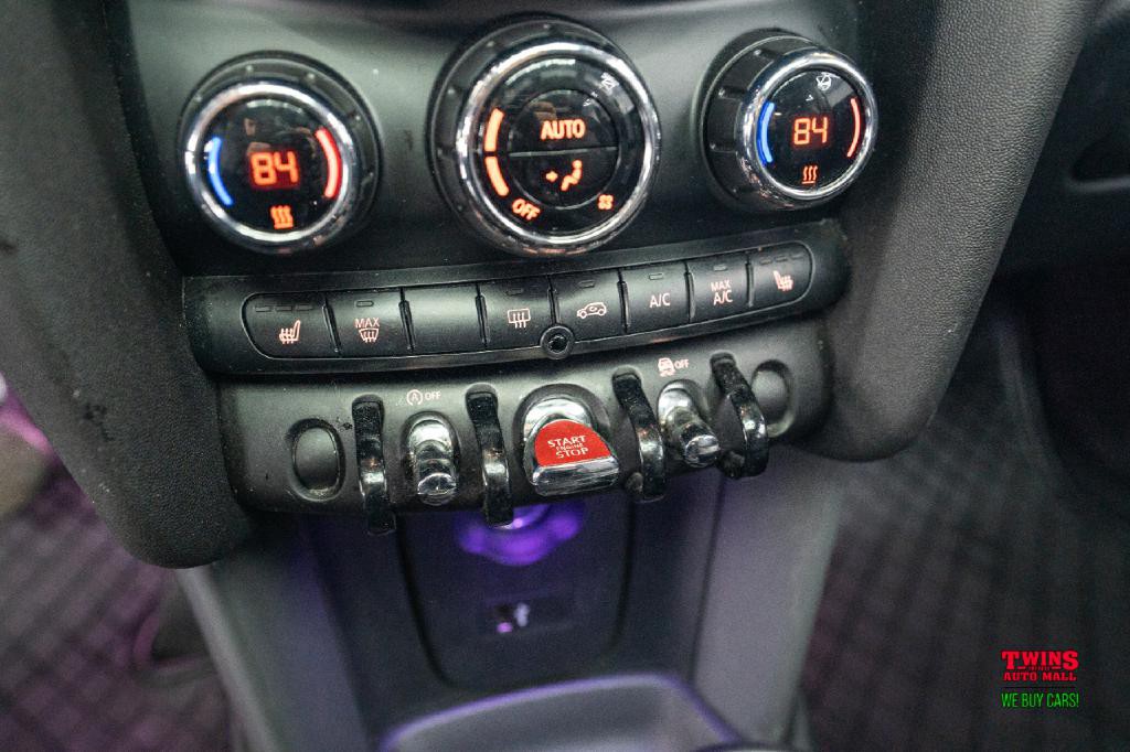 2020 MINI Cooper Image 22