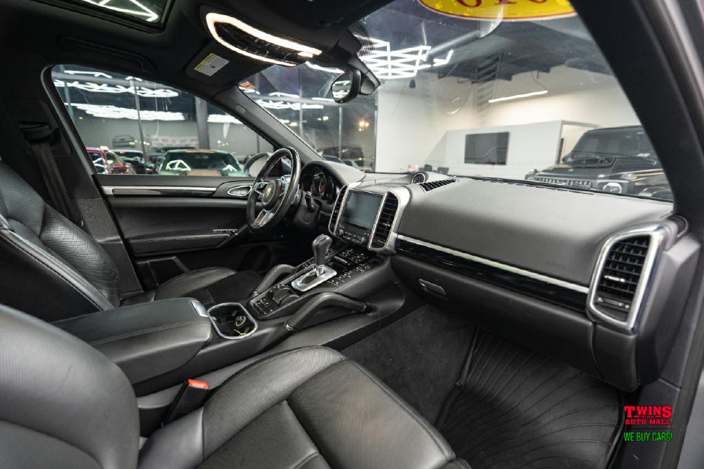 2018 Porsche Cayenne Image 17