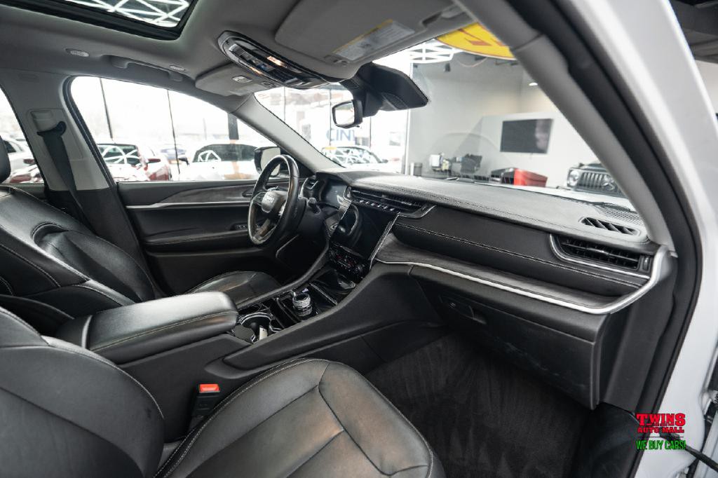 2022 Jeep Grand Cherokee Image 16