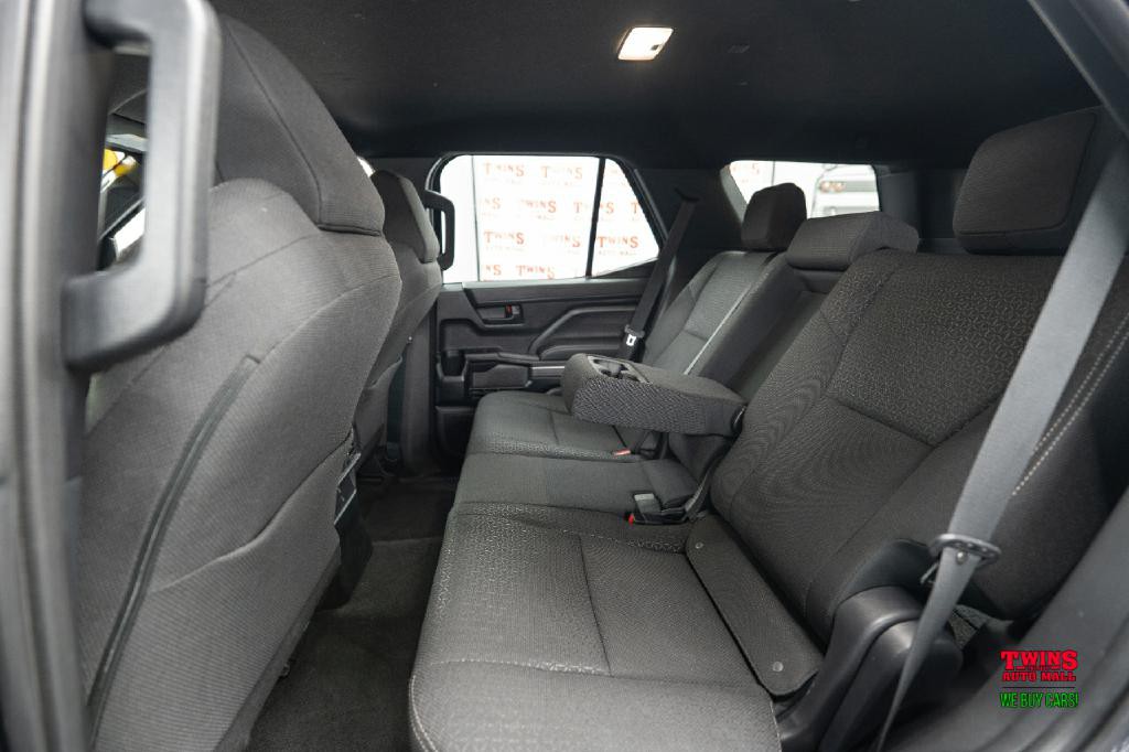 2025 Toyota 4Runner Image 13