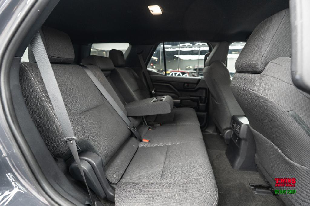 2025 Toyota 4Runner Image 15