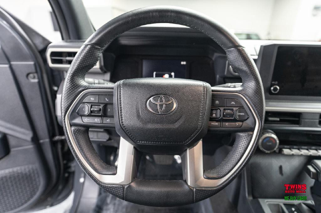 2025 Toyota 4Runner Image 18