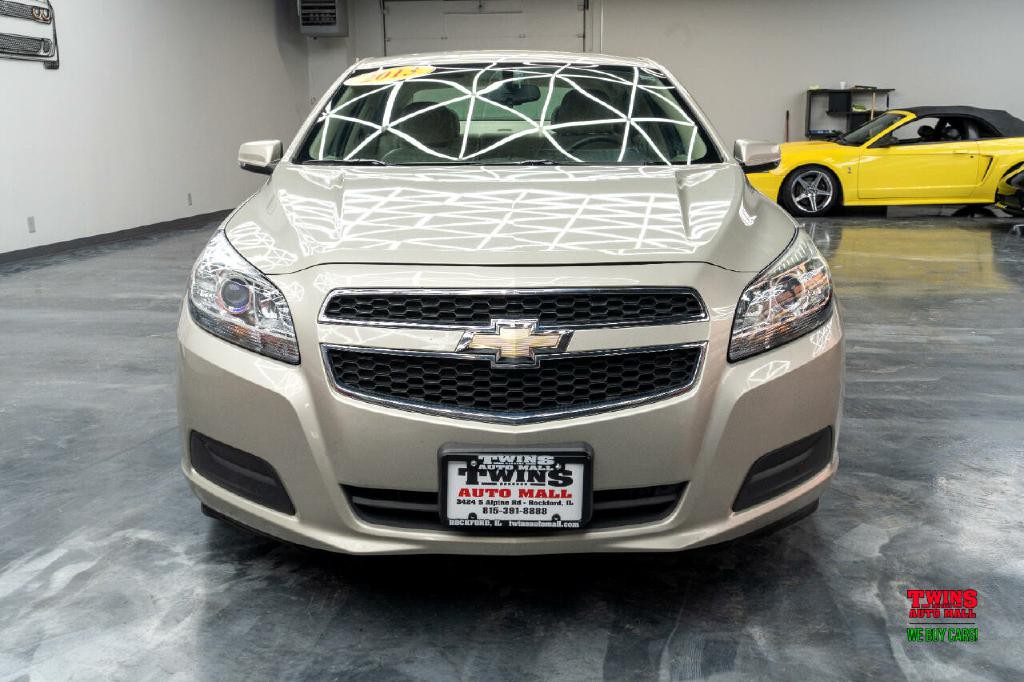 2013 Chevrolet Malibu Image 9