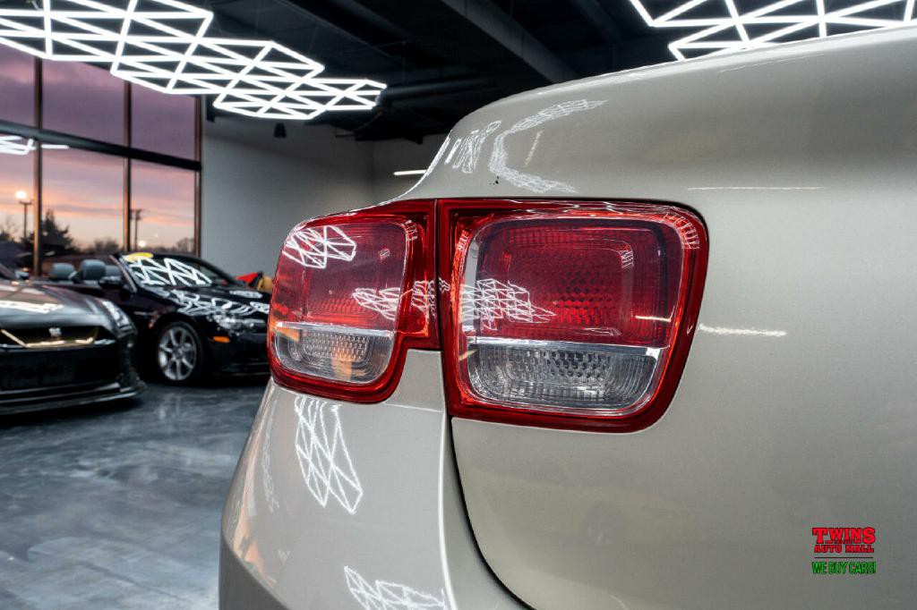 2013 Chevrolet Malibu Image 24