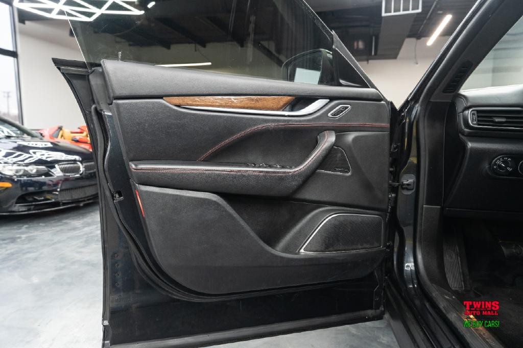2017 Maserati Levante Image 10