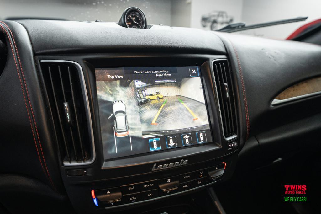 2017 Maserati Levante Image 19