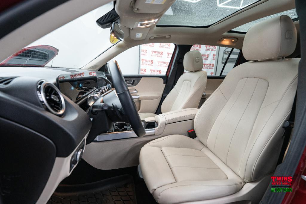 2021 Mercedes-Benz GLB Image 12