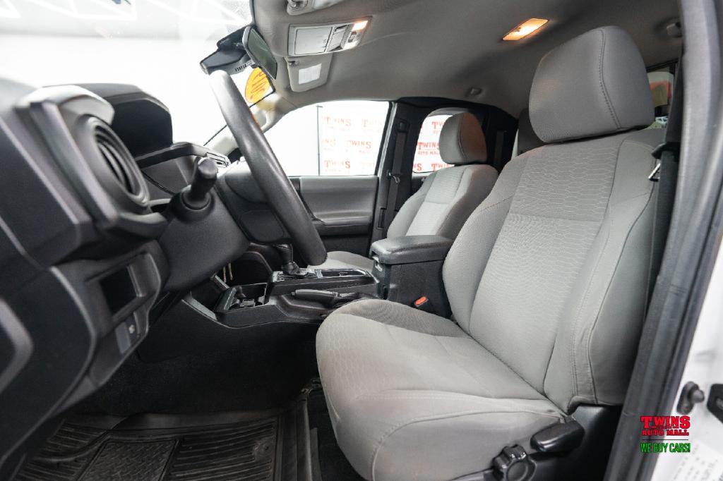 2019 Toyota Tacoma Image 12