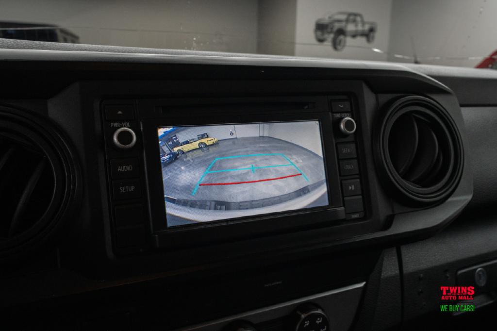 2019 Toyota Tacoma Image 18