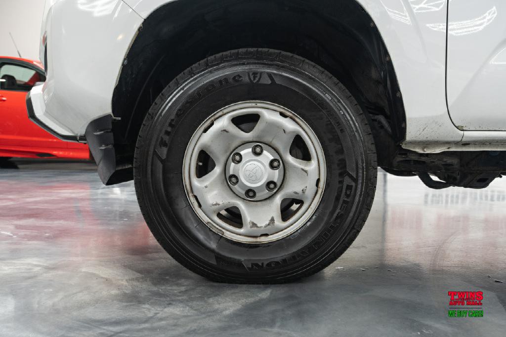 2019 Toyota Tacoma Image 21