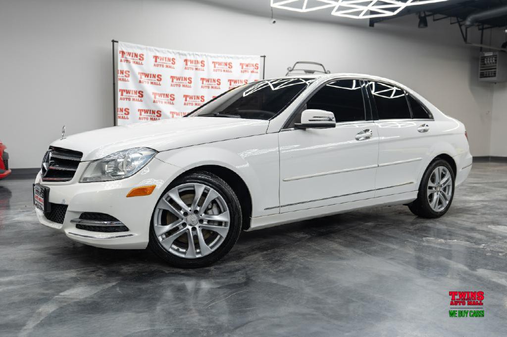 2014 Mercedes-Benz C-Class Image 2