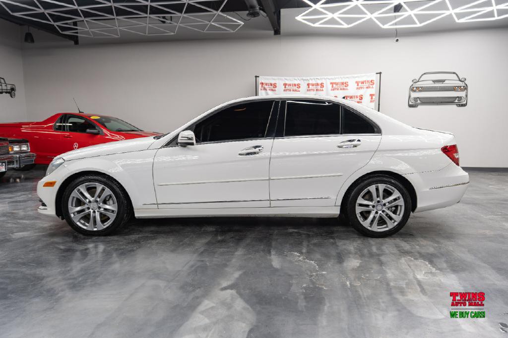 2014 Mercedes-Benz C-Class Image 3