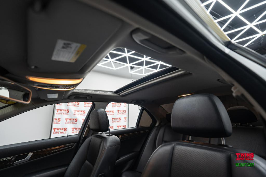 2014 Mercedes-Benz C-Class Image 24