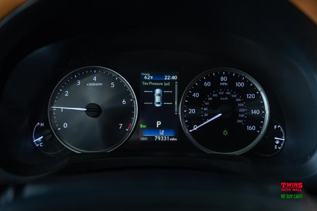 2021 Lexus IS Image 19